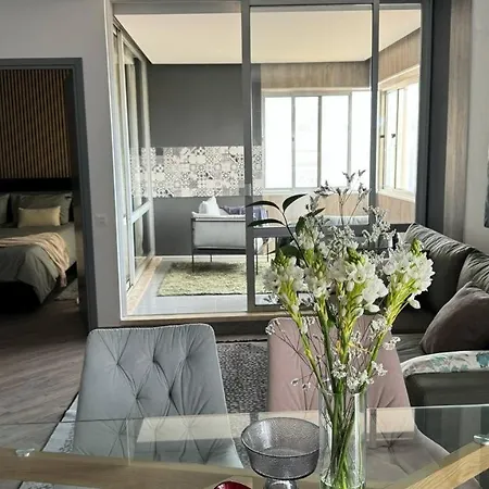 Grayscale Studio * Funchal (Madeira)